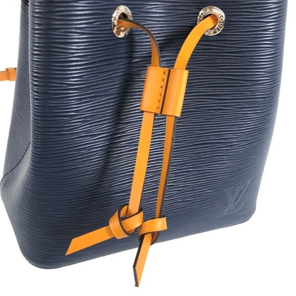 Louis Vuitton NeoNoe BB Shoulder Bag - Picture 8 of 16